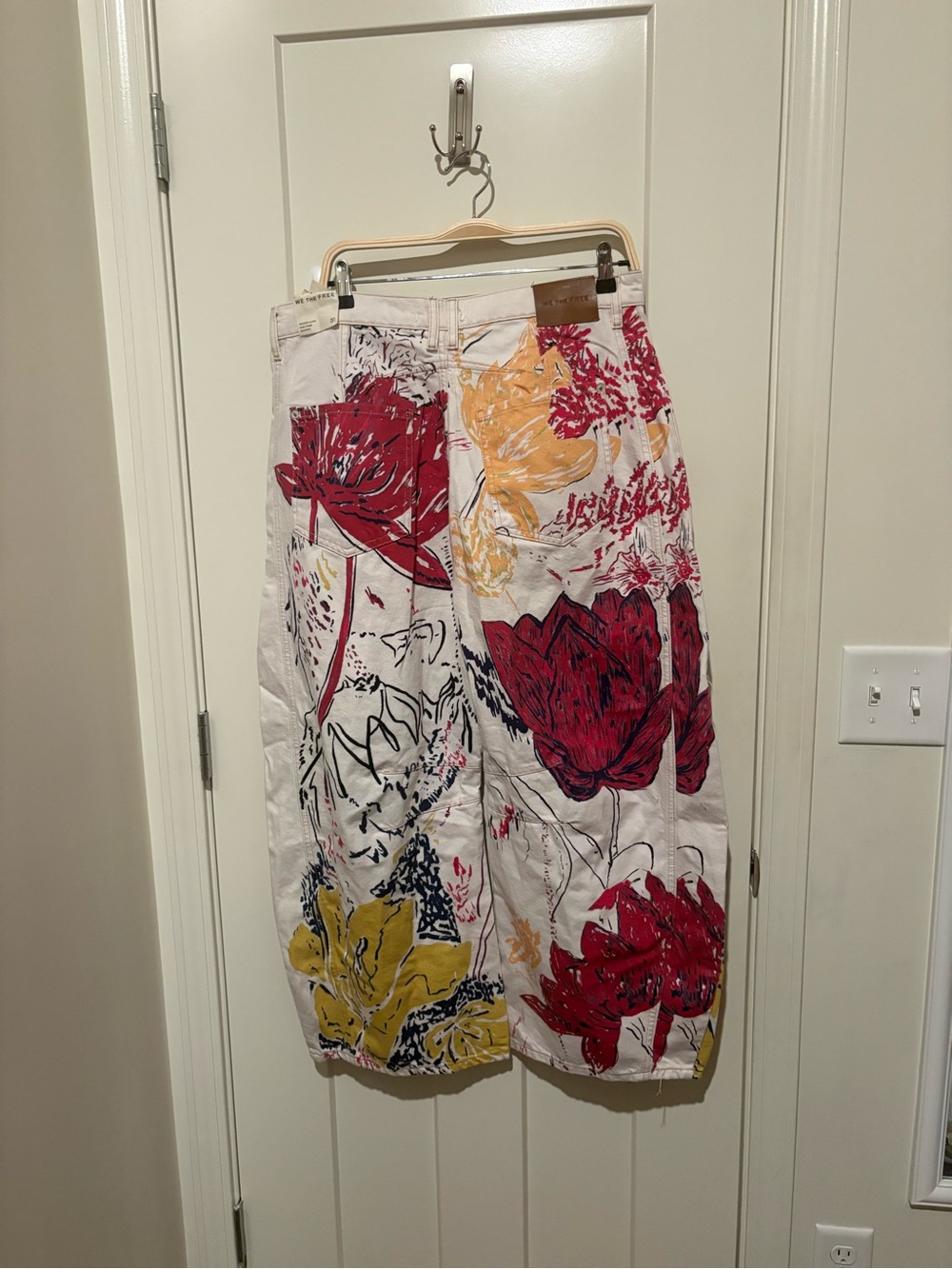 Free People We The Free Good Luck Printed Barrel Jeans 31 Sketched Out Combo NWT - Picture 5 of 8